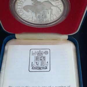 Silver Memorial coin 1977 Queens silver Jubilee