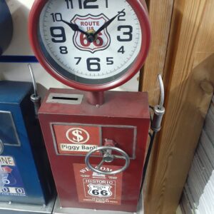 Cool petrol pump , clock , Great for any display or mantle